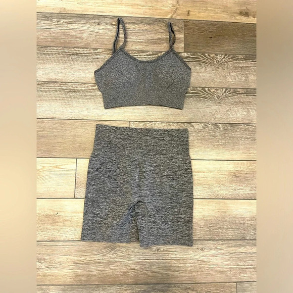 NWT Grey Seamless Workout Set-Spaghetti Strap Sports Bra & High-Waisted Shorts - Picture 1 of 5